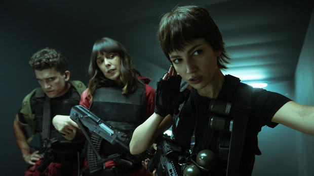 Netflix Best Shows to Watch this 2021 13 netflix best shows to watch this 2021 lcdp s05 e 20201015 063 tamaraarranz