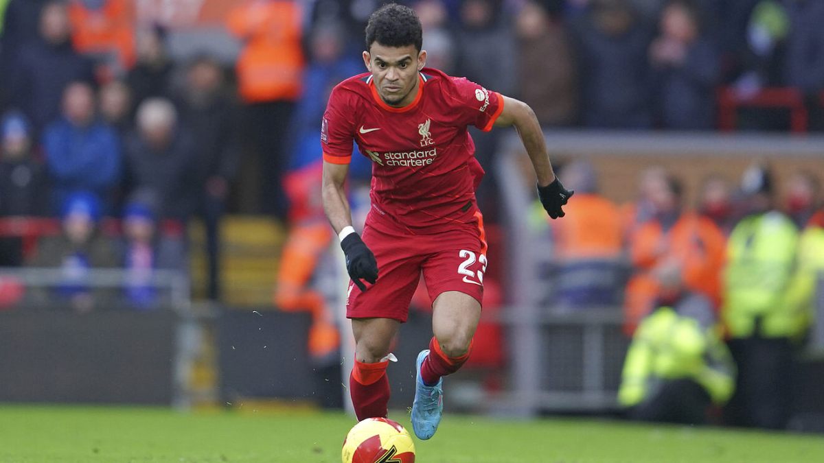 luis diaz warms up engines and sparks go out in training with liverpool 16442368263378