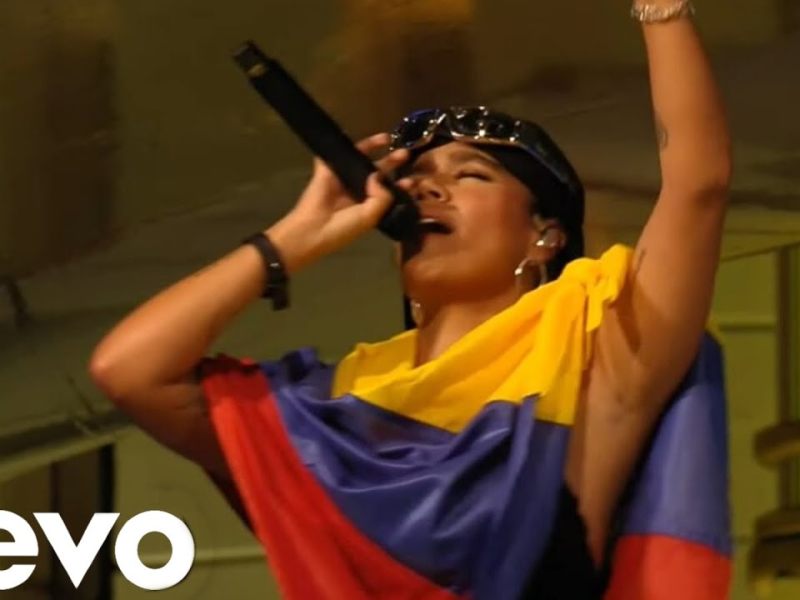 karol g sparks on tomorrowland performing for dj tiesto maxresdefault 16