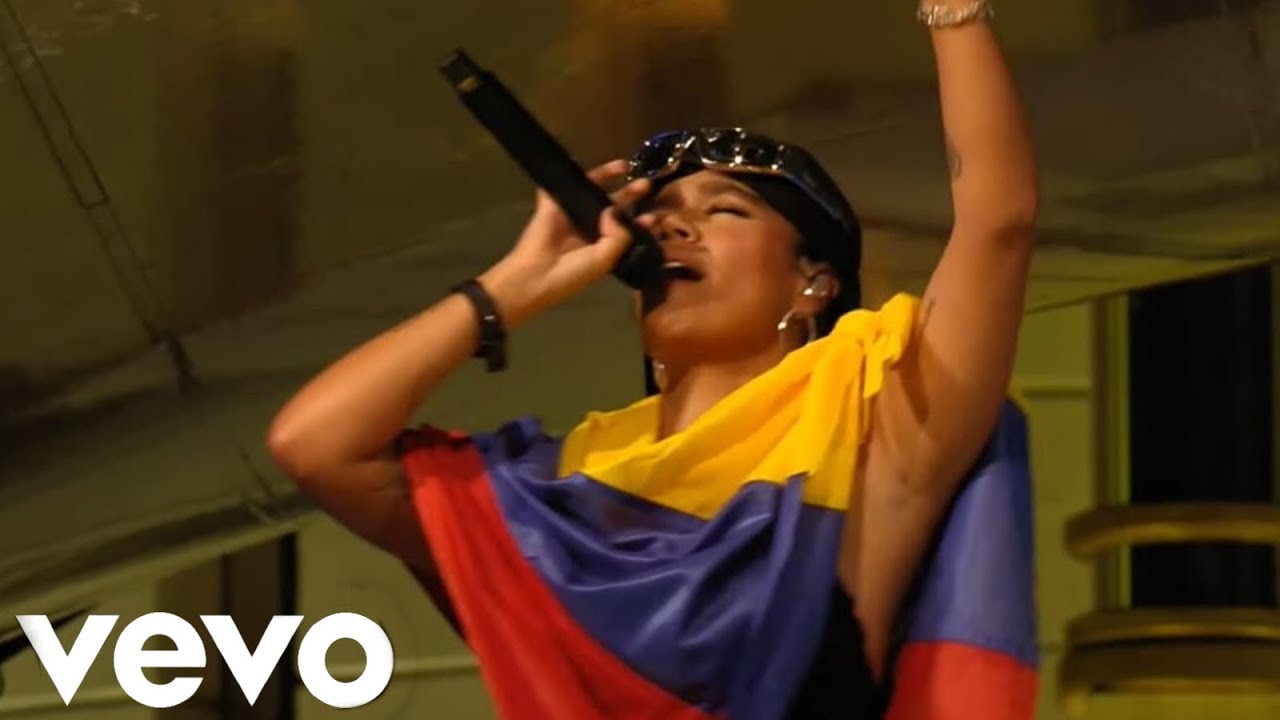 karol g sparks on tomorrowland performing for dj tiesto maxresdefault 16