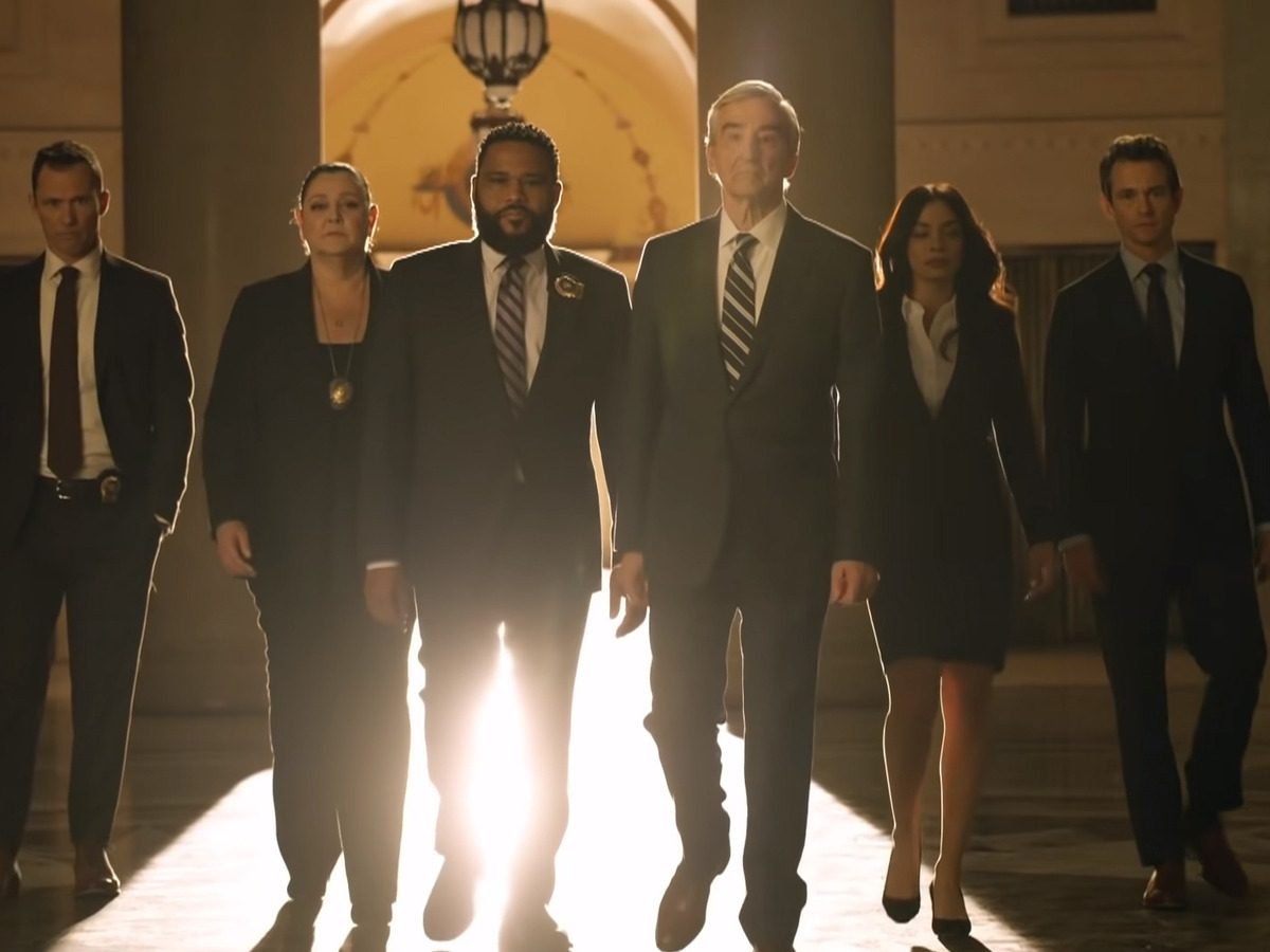 whos characters are leaving law and order l intro 1645558011