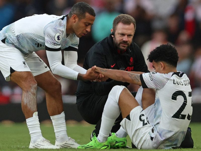 luis diaz leaves the stadium on crutches its the knee its not good klopp luis diaz lesion