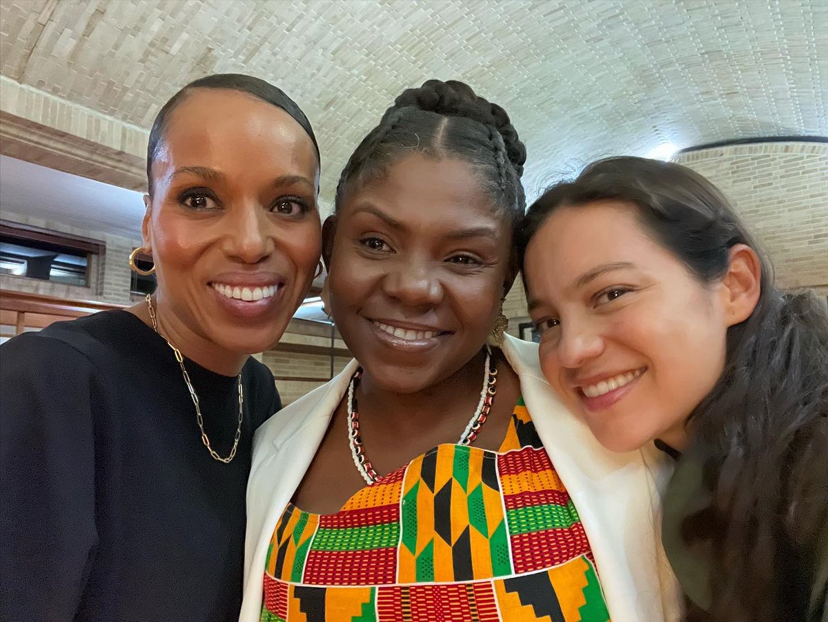 what is kerry washington star of scandal doing in colombia feznv9ywqaiaip7