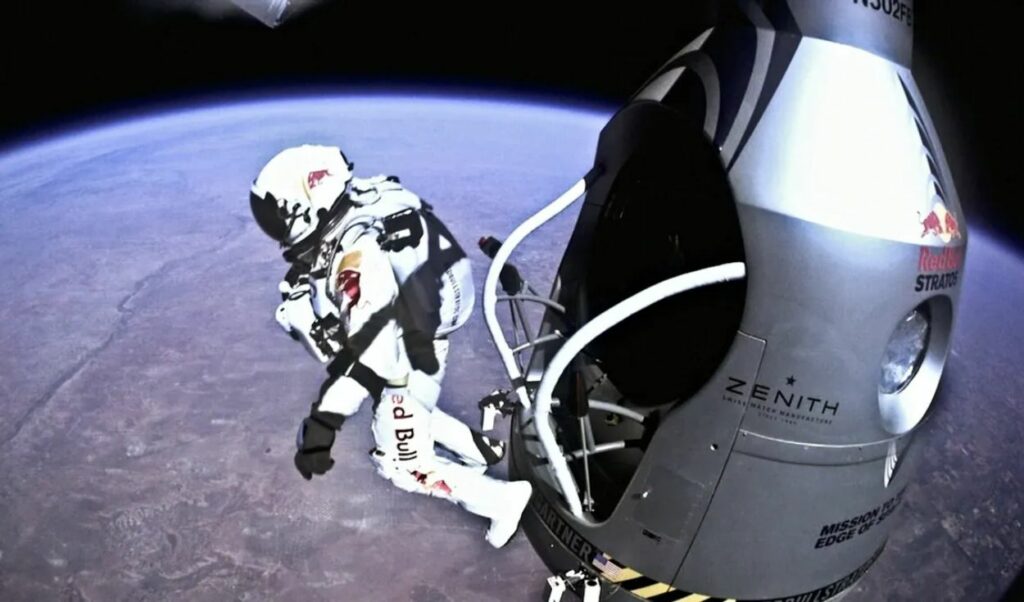 Baumgartner: The man who jumped from the stratosphere and exceeded the speed of sound 3 baumgartner the man who jumped from the stratosphere and exceeded the speed of sound 26canipx4jcdhcxu63eupdxbd4
