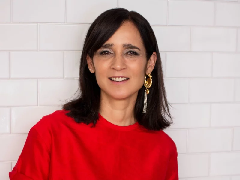 julieta venegas presents tu historia her most recent album julieta venegas 2022 cr agustina puricelli billboard espagnol 1548