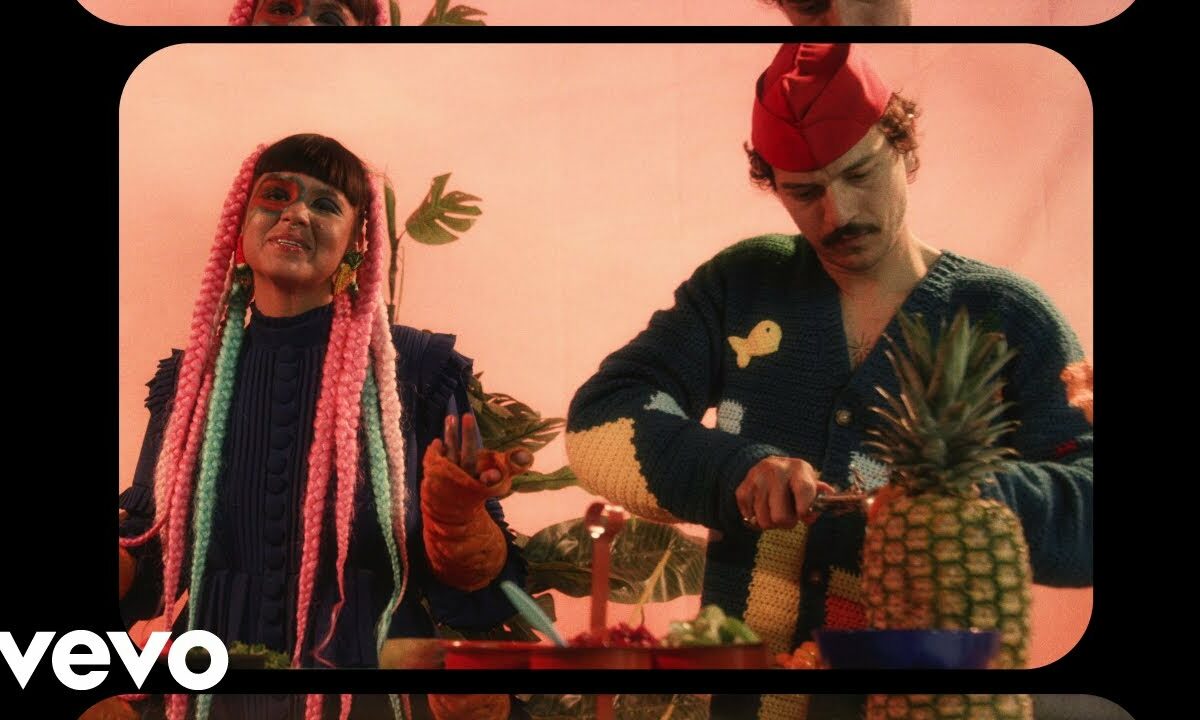 caloncho releases regalo featuring bomba estereo maxresdefault 18