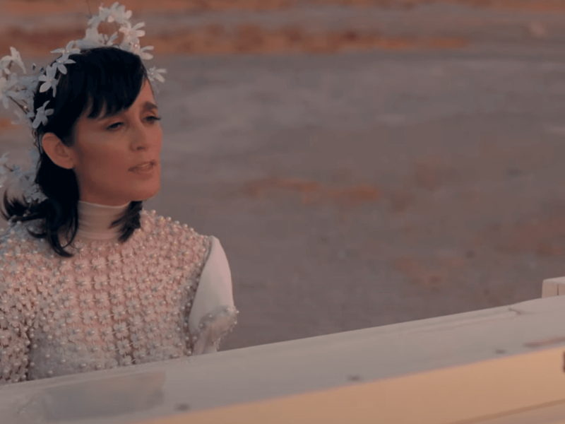julieta venegas receives a nomination for participating in lo siento bb with tainy and bad bunny tainy bad bunny y julieta venegas en lo siento bb