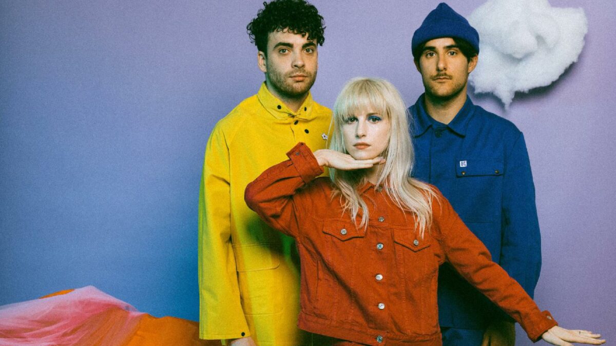 paramore releases cest come ca paramore 1505217103.49.2560x1440