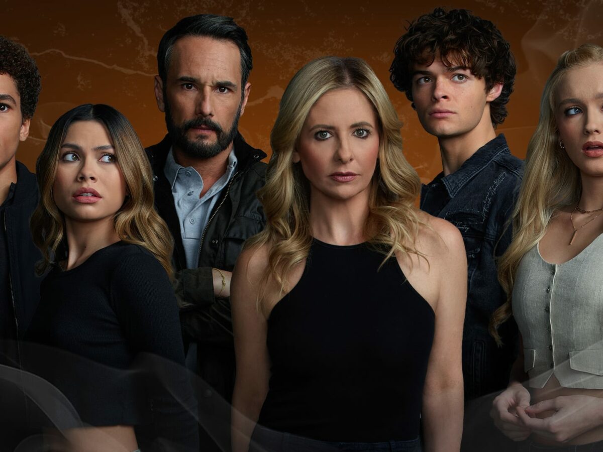 sarah michelle gellar and rodrigo santoro share exclusive insights on wolf pack paramount plus wolf pack header image 1