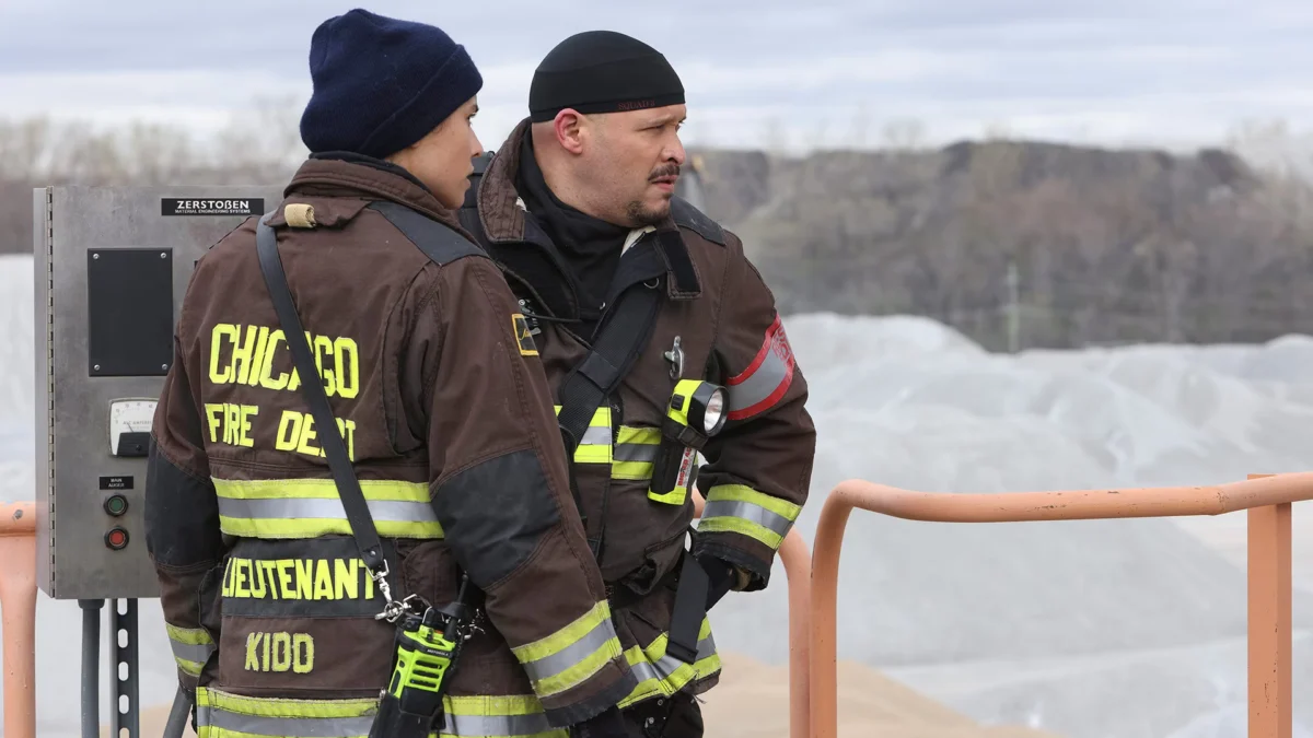 chicago fire a thanksgiving episode to remember nbc cfd hlt s11e21 truck81savescement 20230517.avif