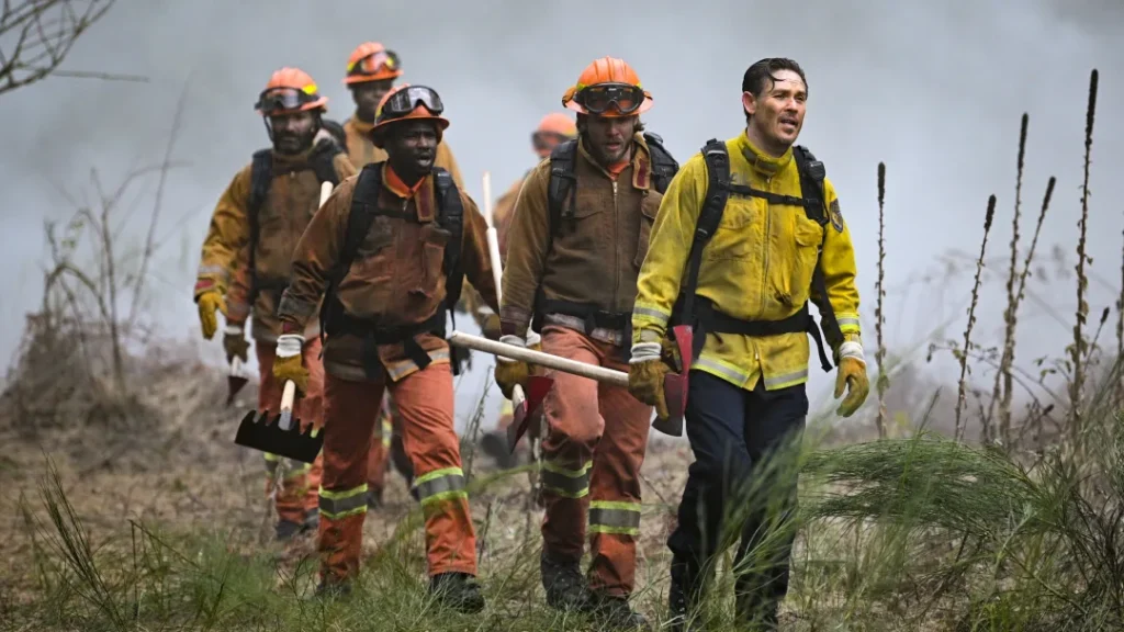 Fire Country Season 2: A Dynamic Evolution 14 “My Kinda Leader” – When a massive and unpredictable wildfire breaks out in neighboring Drake Country, the station 42 and third rock crews are called to help aid in the rescue efforts, on FIRE COUNTRY, Friday, March 10 (9:00-10:00 PM, ET/PT) on the CBS Television Network and available to stream live and on demand on Paramount+*. Pictured (L-R): W Tre Davis as Freddy Mills, Max Thieriot as Bode Donovan, and Kevin Alejandro as Manny Perez. Photo: Sergei Bachlakov/CBS ©2023 CBS Broadcasting, Inc. /