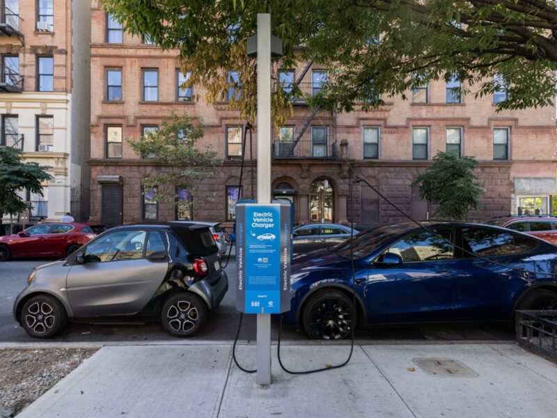 electric car drivers in new york struggle to charge their vehicles 1x 1