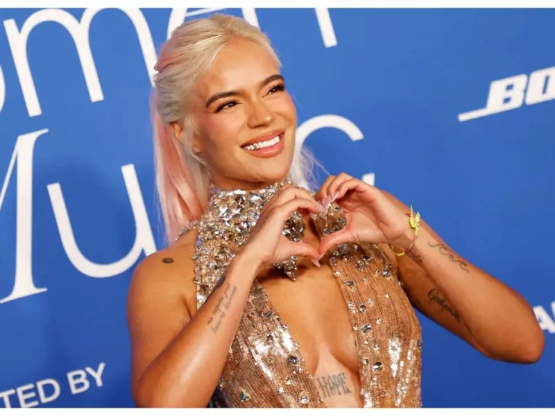 karol g receives billboards latin women in music award quienes son las mujeres ganadoras del billboard women in music