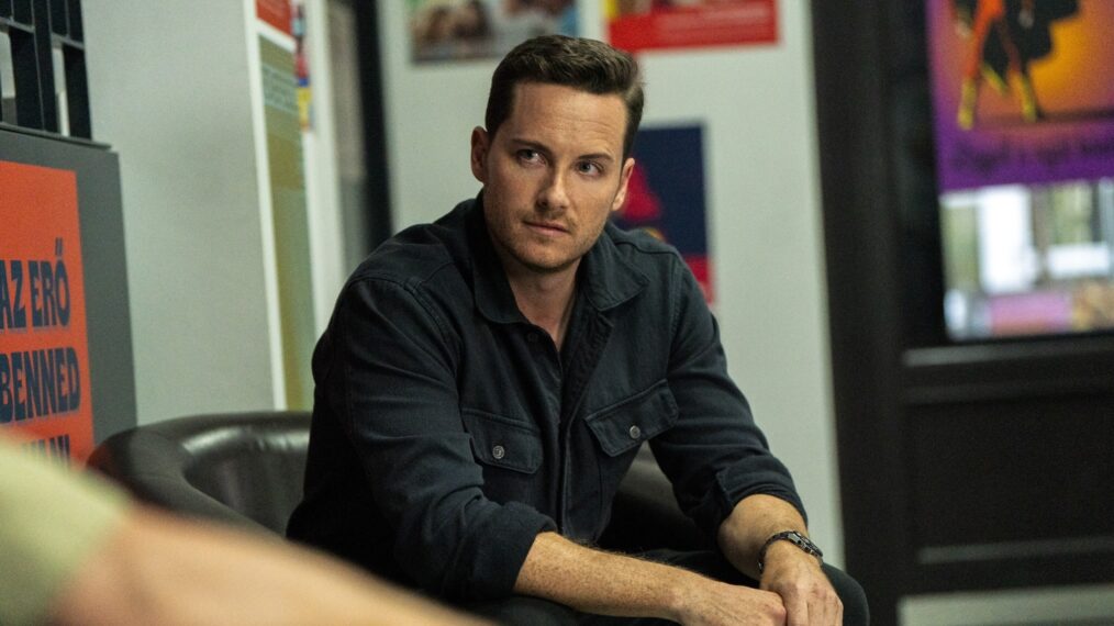 Meet the new leader shaking things up in FBI: International Season 4—Is the team in danger? 22 Meet Supervisory Special Agent Wesley “Wes” Mitchell (Jesse Lee Soffer). Photo: Nelly Kiss / CBS