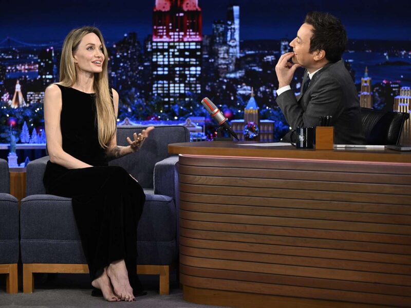 barefoot and bold angelina jolie breaks traditions on jimmy fallons show angelina jolie tonight show jimmy fallon 120624 3 1dca56ee7ad64c6da56cabd890a09384