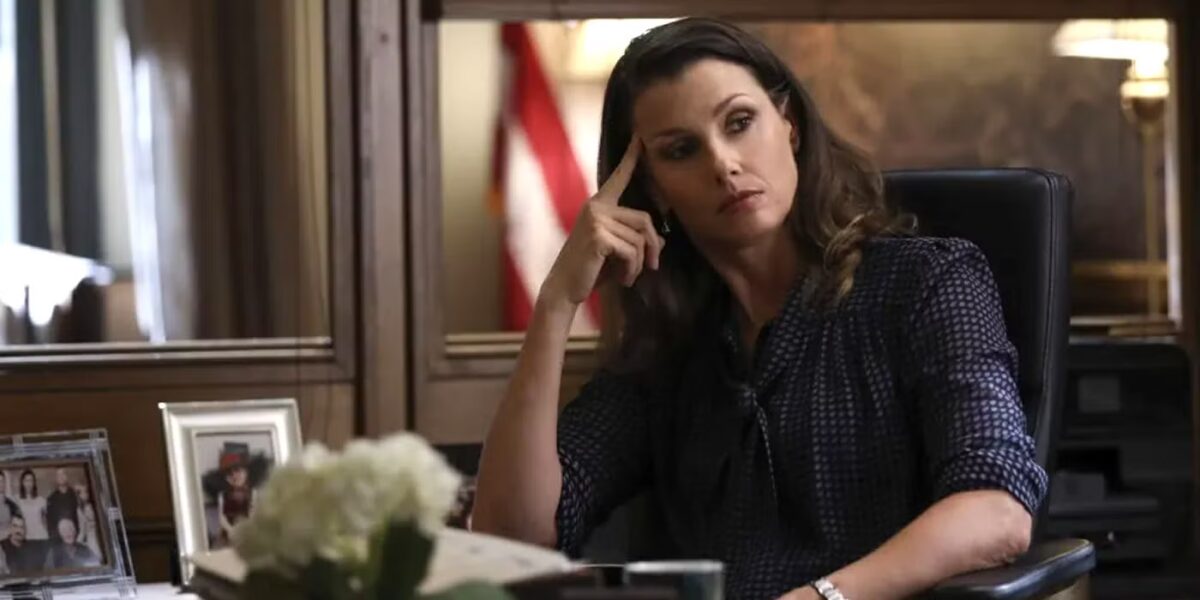 erin reagans sudden reconciliation in blue bloods season 14 sparks concerns for the reagan family blue bloods smartest characters erin