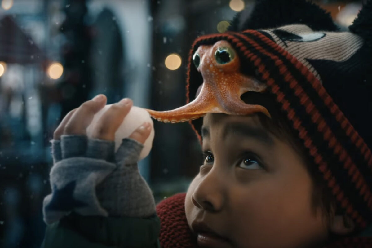 the child and the octopus disney and taika waititi join forces for the heartwarming holiday short 1126335 le garcon et le poulpe court metrage de disney realise par taika waititi