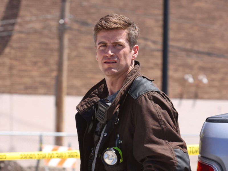 chicago fire the truth about carver and kidds relationship chicago fire season premiere sam carver