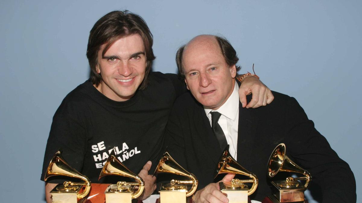 Juanes and Fernán Martínez: The feud that changed Latin music 14 Juanes and Fernan Martinez receiving the Grammys
