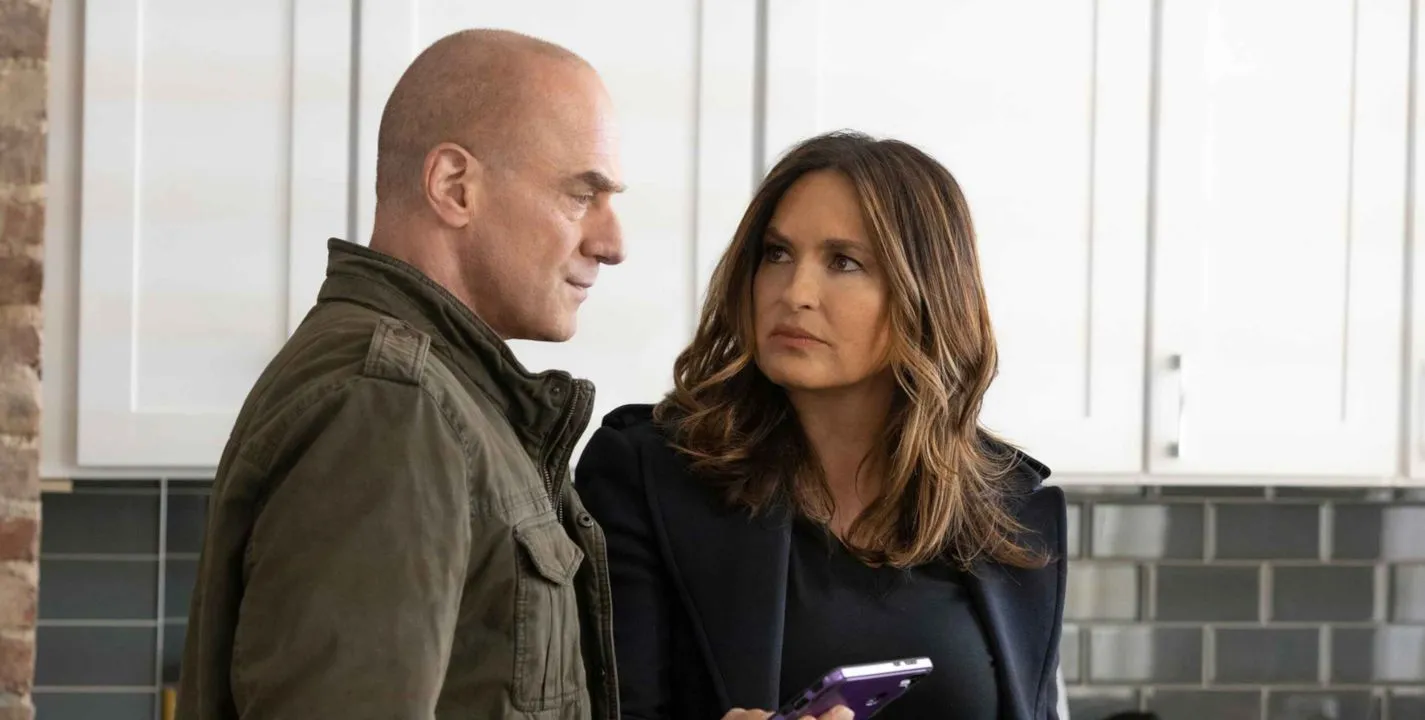 L&O: Organized Crime: Is Stabler Finally Addressing His Feelings for Benson? 20 Stabler and Benson are in love?
