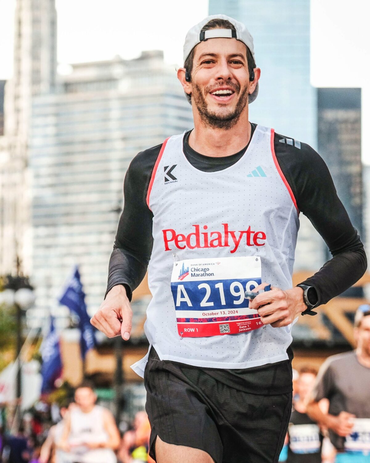 a colombian athlete conquered the six toughest marathons in the world in just one year imagen de whatsapp 2025 02 12 a las 12.51.55 1869653a