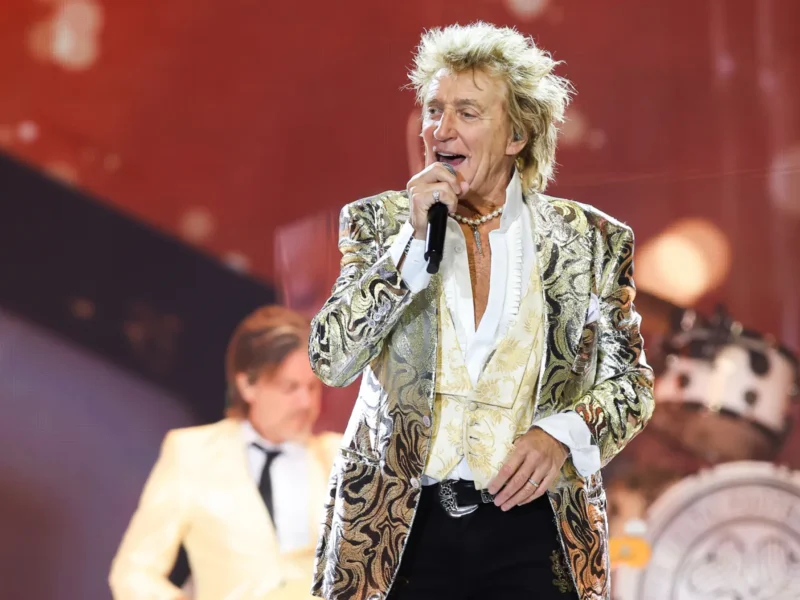 rod stewart announces his farewell tour one last time in north america rod stewart tour