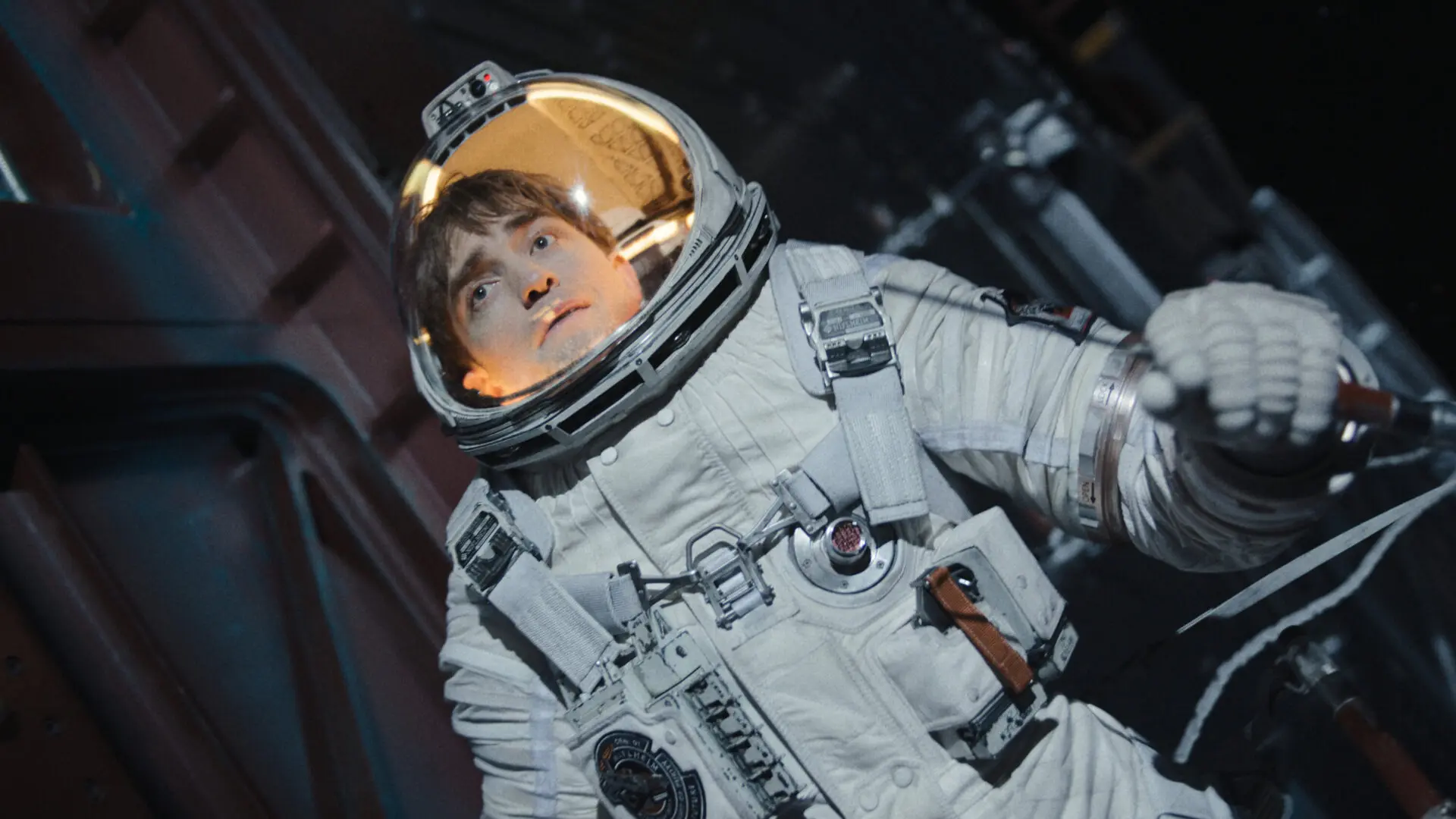 bong joon hos mickey 17 a dystopian sci fi comedy starring robert pattinson and naomi ackie 07mickey17 review print jmhl v