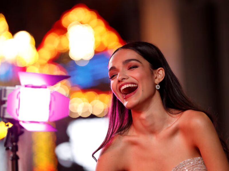 rachel zegler is colombian the snow white star reveals her favorite drink is manzana postobon mholqrjwgwfcsgfs6nnjpzvv2y