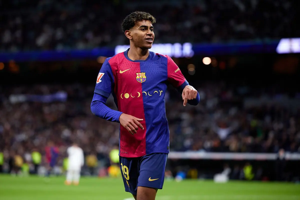 Lamine Yamal playing for Barcelona