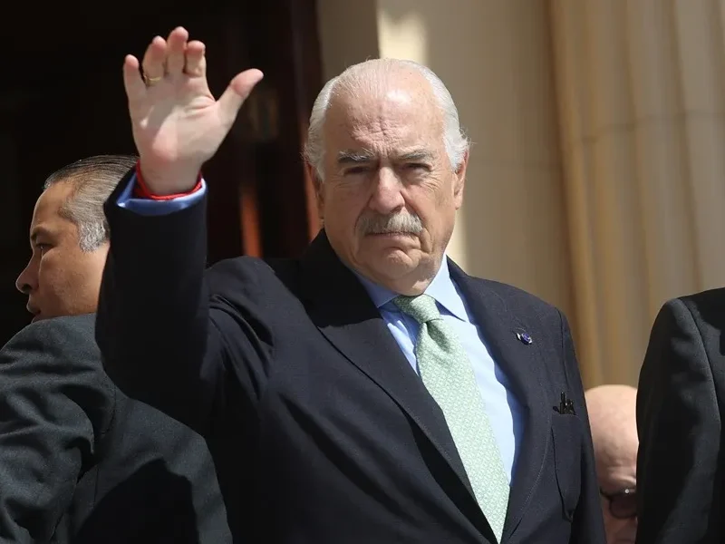 why was former colombian president andres pastrana detained in angola andres pastrana2