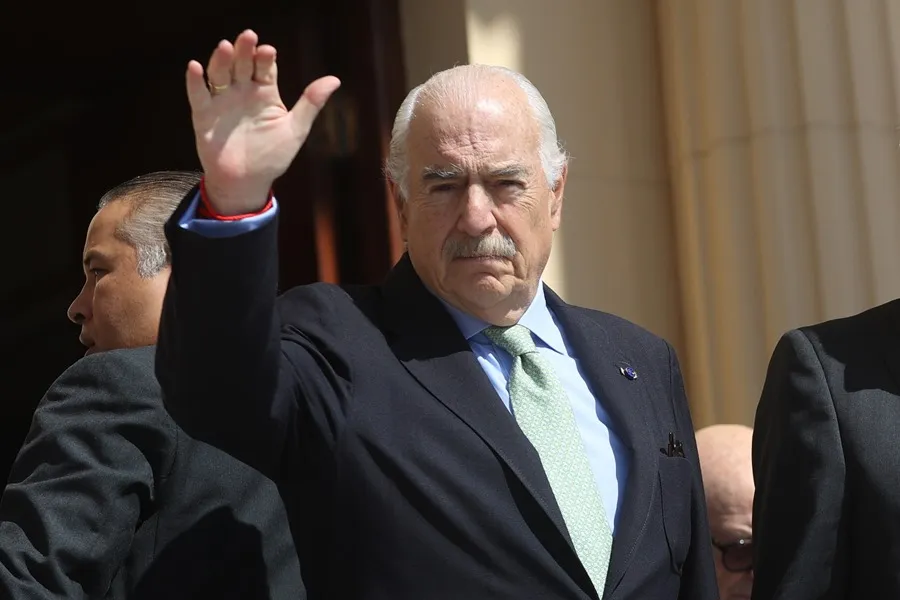 why was former colombian president andres pastrana detained in angola andres pastrana2