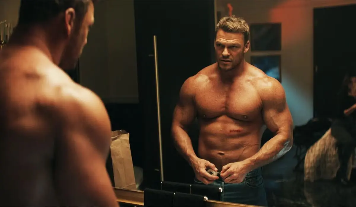alan ritchsons wild rant about john cenas niceness will make you laugh alan ritchson as jack reacher