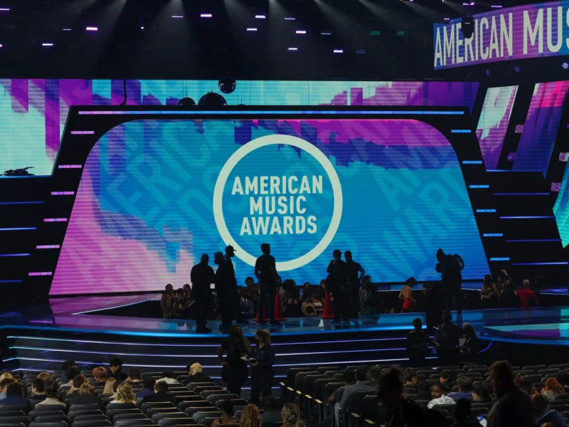 benson boone gloria estefan blake shelton and more to light up the stage at the 2025 amas amas are back