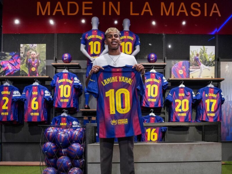 Barcelona Gives No. 10 Jersey to Teen Star Lamine Yamal