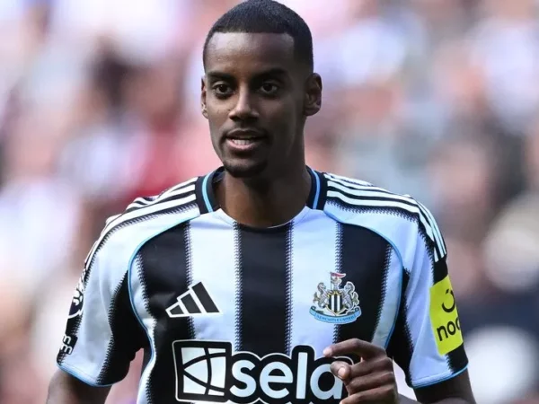 Alexander Isak to Liverpool? How Klopp Could Reshape His Attack 8 Alexander Isak to Liverpool? How Klopp Could Reshape His Attack