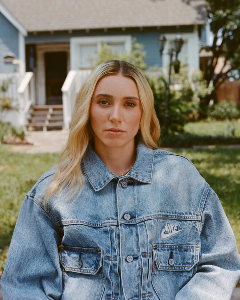 paige bueckers redefines the canadian tuxedo in levis x nike collab 001341050006 4x5 1