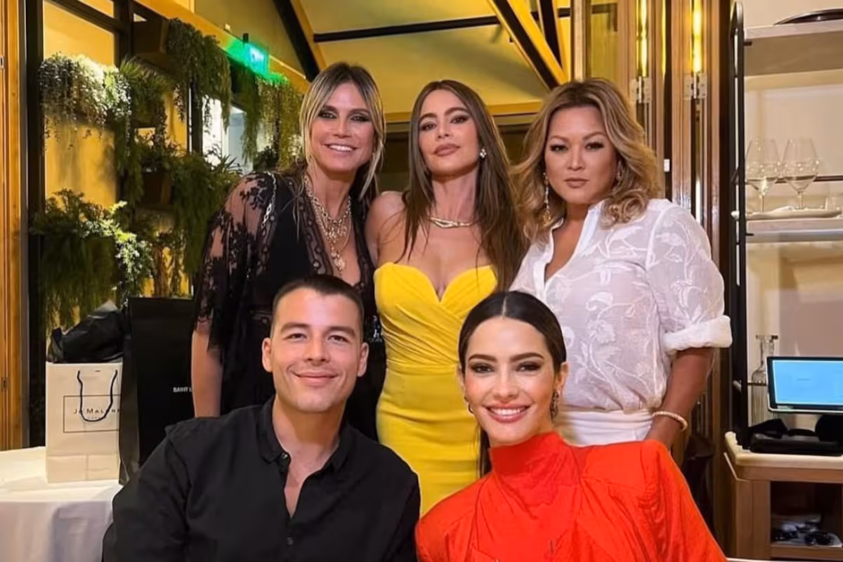 Sandra Vergara Joins Selling Sunset: Meet Sofía Vergara's Glamorous Sister 2 sandra vergara joins selling sunset meet sofia vergaras glamorous sister sandra vergara z6msrpdqrffmznf