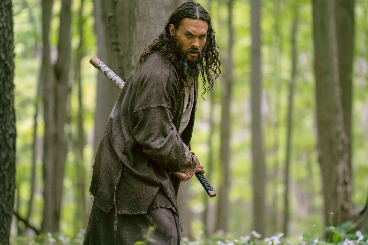 see the underrated sci fi gem starring jason momoa that deserves your attention jason momoa see baba character