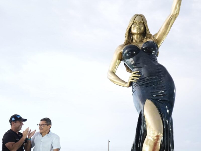Sofia Vergara Honored with Monumental Sculpture in Barranquilla