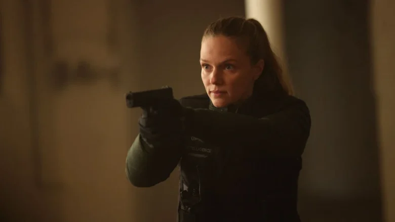 tracy spiridakos steps into first tv role since leaving chicago p d images imageexchange mmsport 3