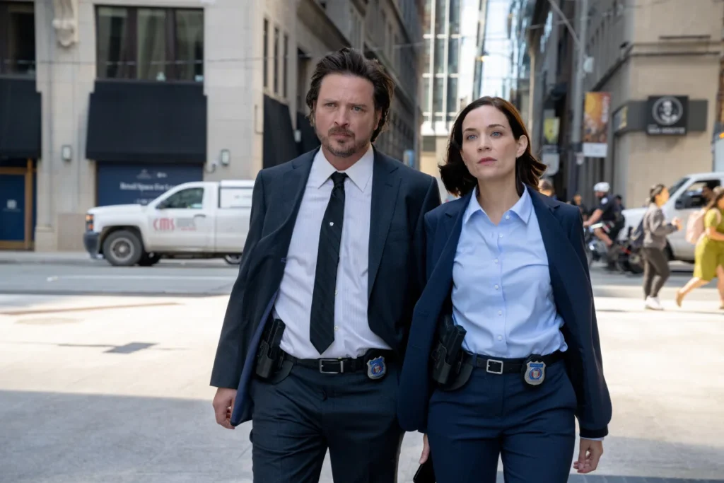 Law & Order Toronto: Criminal Intent — “The Key to the Castle” — Image Number: LOTCI101_0236 — Pictured (L-R) : Aden Young as Detective Sergeant Henry Graff and Kathleen Munroe as Detective Sergeant Frankie Bateman — (Credit: Amanda Matlovich)